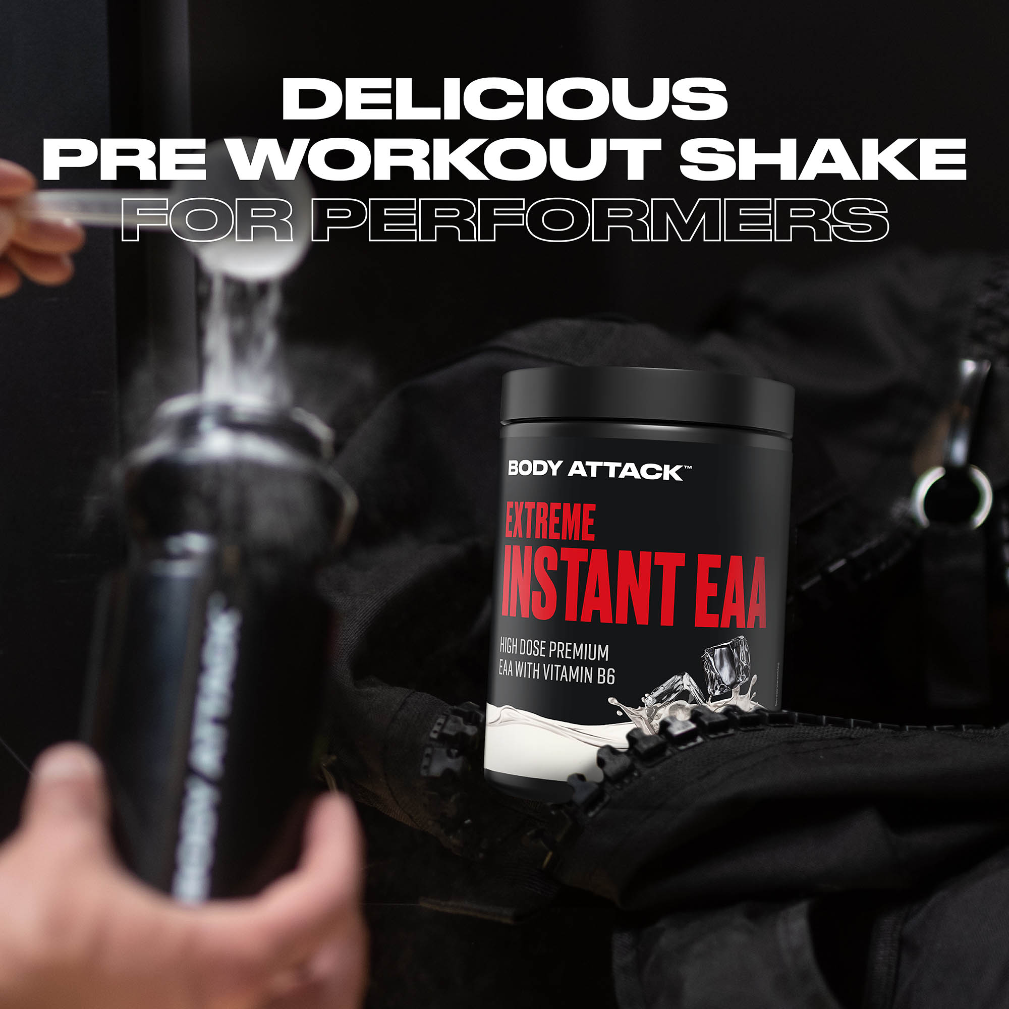 Im Vordergrund wird ein Shake zubereitet im Hintergrund steht die Extreme Instant EAA Dose